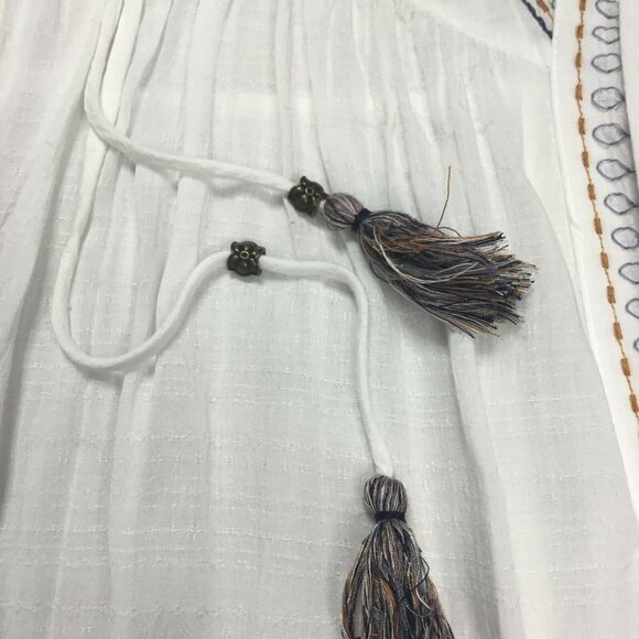 Women Whites Embroidered Multi Tassel Tie V-neckline Lace Up Peasant Top M - Picture 6 of 10